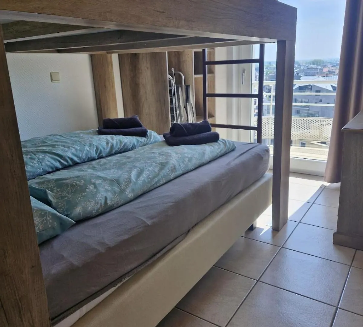 Appartement Met Zeezicht, Zwembad & Garage Oostende België